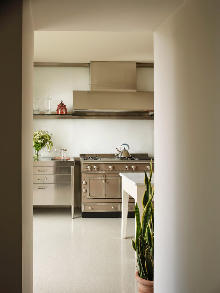 Brunate,-Contemporary-Flavour-in-Historic-Villa-on-Lake-Como-3