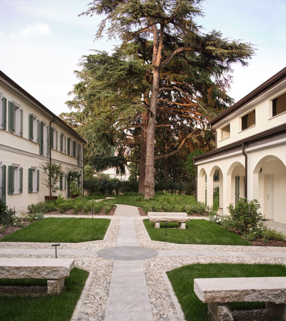 Elegant-Lombard-nuances-1