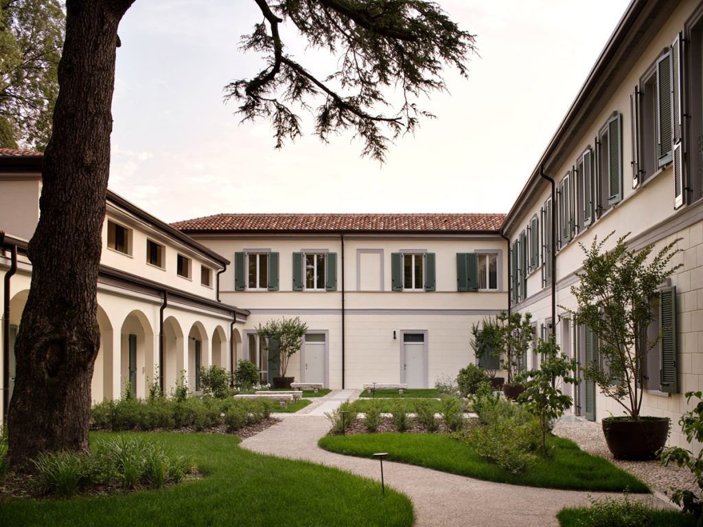 Elegant-Lombard-nuances-2